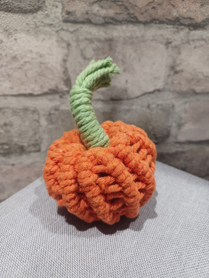 Macramé création citrouille d&rsquo;automne